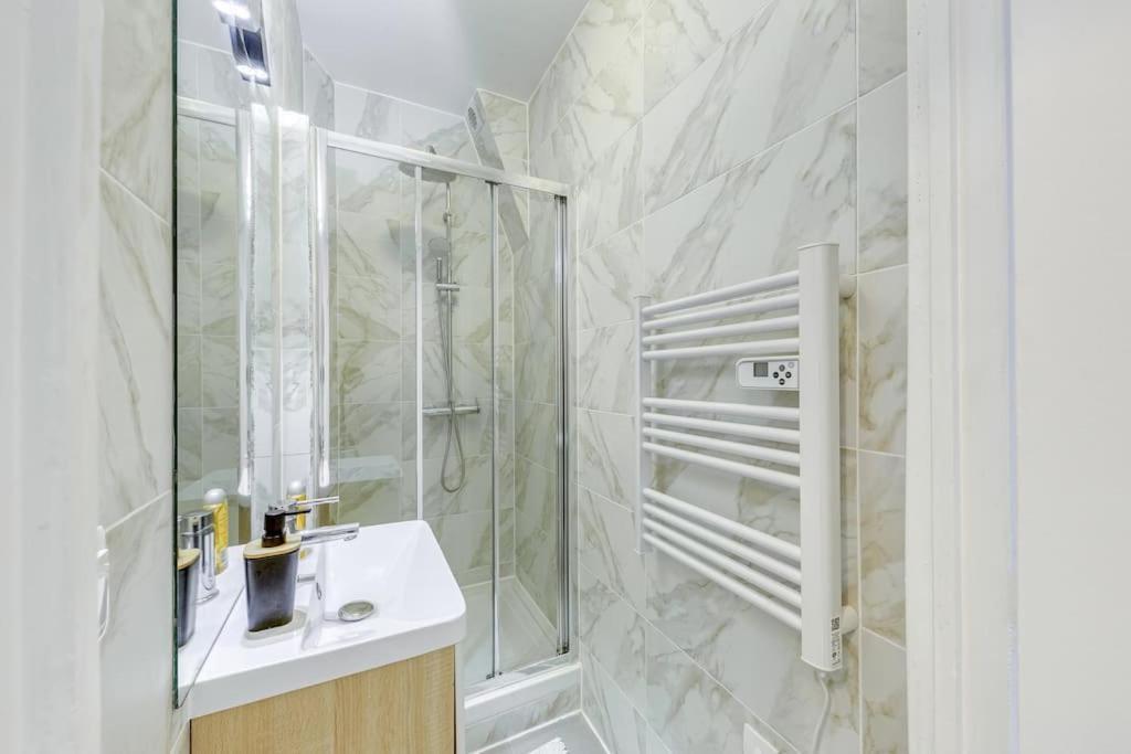 Appartement Moderne, Proche Porte De Versailles Et Gare De Clamart Malakoff Zewnętrze zdjęcie